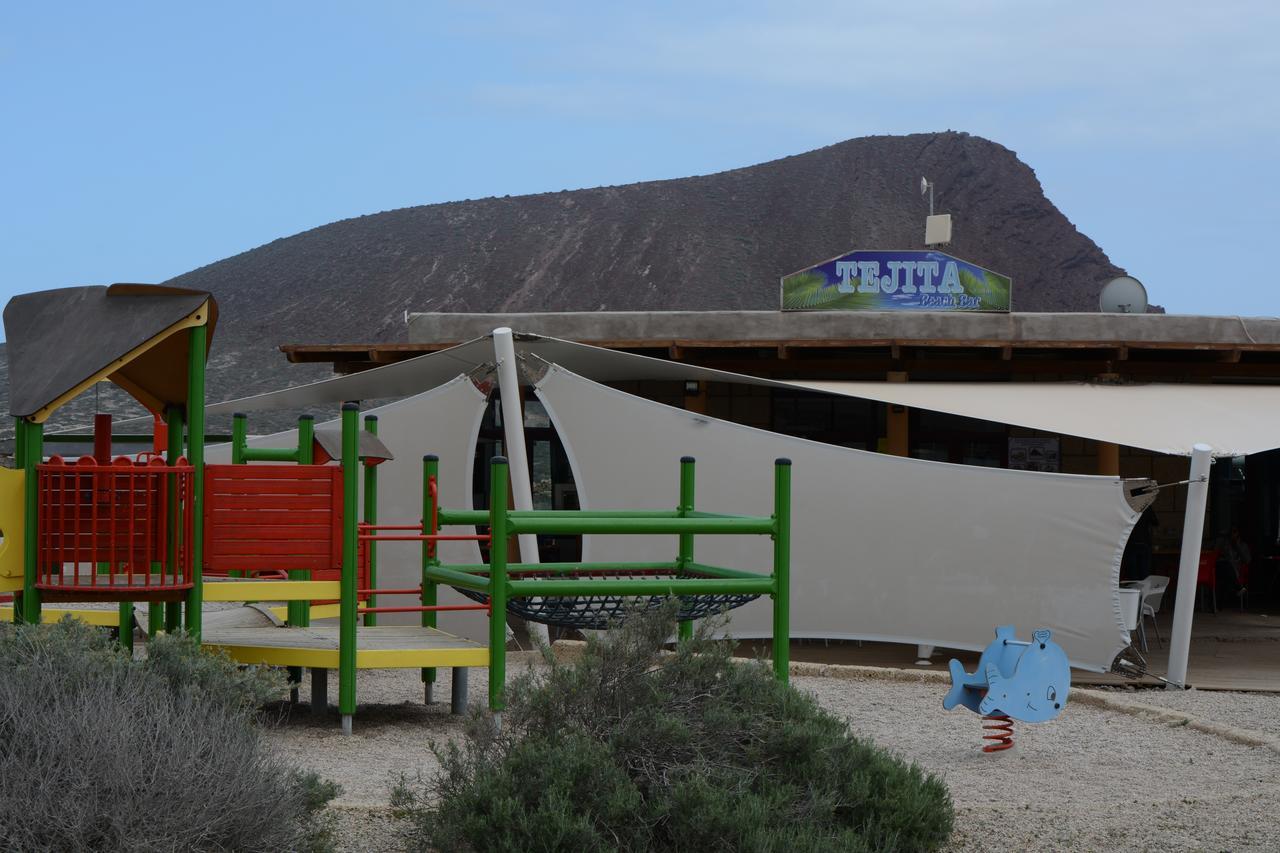 Eco-Wooden Houses Camping Montana Roja El Medano  Exterior photo